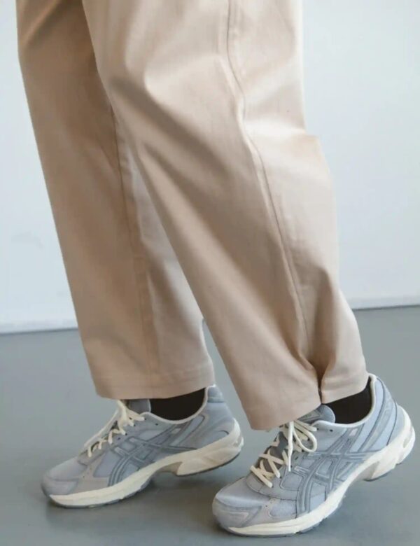 Beigefarbene Hose - Image 2